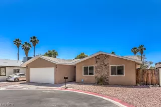 Photo #1: 2510361 Listing 