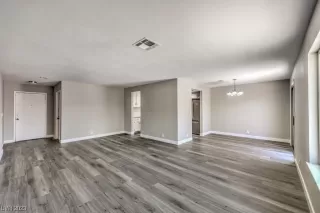 Photo #6: 2510361 Listing 