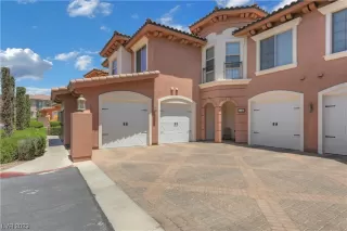 Photo #3: 2510395 Listing