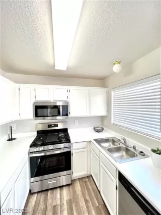 Photo #6: 2510397 Listing 