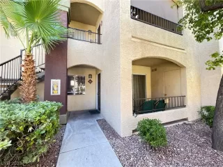 Photo #1: 2510402 Listing 