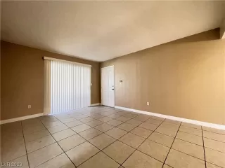 Photo #2: 2510402 Listing 