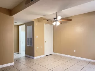 Photo #5: 2510402 Listing 