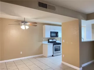 Photo #6: 2510402 Listing 