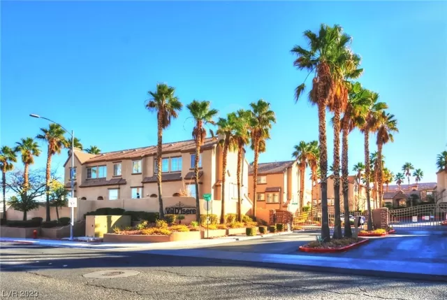 MLS: 2510406 Condo For Sale