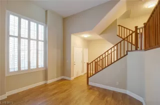 Photo #2: 2510406 Listing 