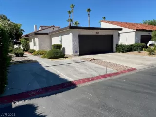 Photo #2: 2510409 Listing