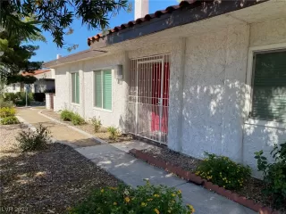 Photo #6: 2510409 Listing