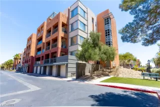 Photo #2: 2510412 Listing 