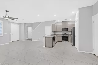 Photo #4: 2510422 Listing 