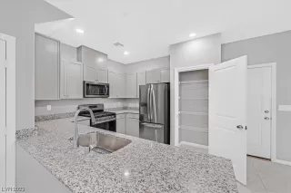 Photo #6: 2510422 Listing 