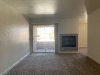 Photo #6: 2510424 Listing 