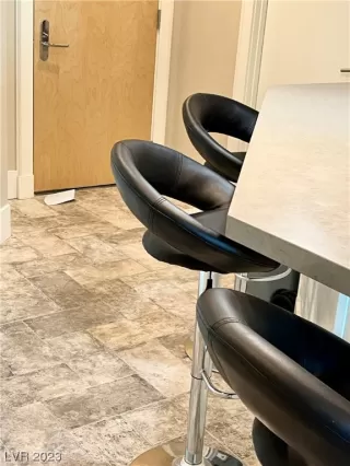 Photo #4: 2510426 Listing 