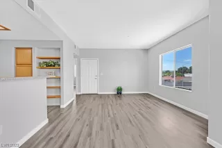 Photo #1: 2510457 Listing 