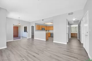 Photo #3: 2510457 Listing 