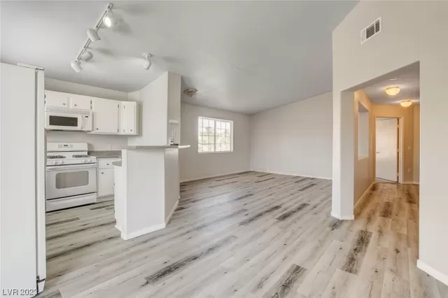 MLS: 2510487 Condo For Sale