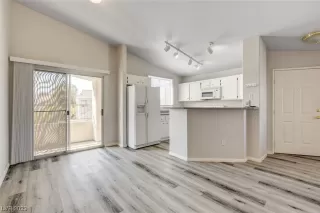 Photo #6: 2510487 Listing 