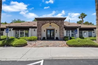 Photo #4: 2510512 Listing