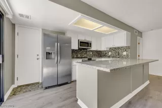 Photo #6: 2510552 Listing 