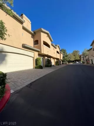 Photo #1: 2510561 Listing 