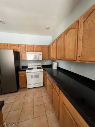 Photo #6: 2510561 Listing 