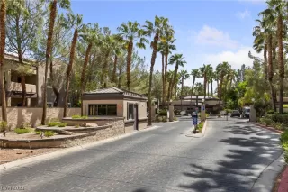 Photo #4: 2510576 Listing