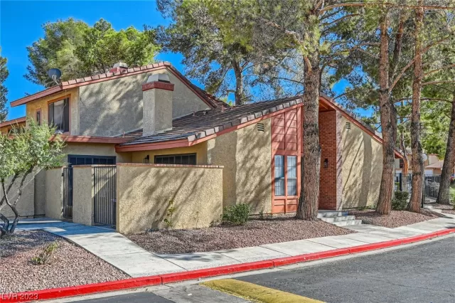 MLS: 2510605 Condo For Sale