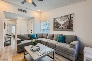 Photo #6: 2510605 Listing 