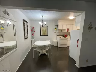 Photo #6: 2510610 Listing 