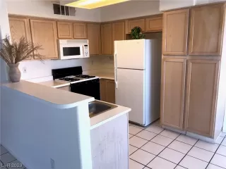 Photo #1: 2510612 Listing 