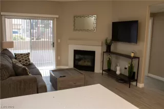 Photo #4: 2510613 Listing 