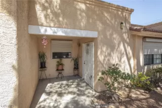 Photo #2: 2510629 Listing