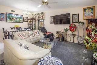 Photo #5: 2510629 Listing