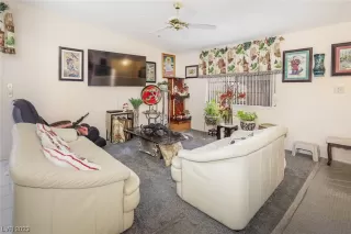 Photo #6: 2510629 Listing