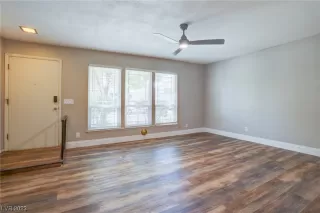 Photo #4: 2510649 Listing