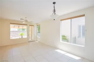 Photo #1: 2510668 Listing 