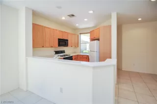 Photo #4: 2510668 Listing 