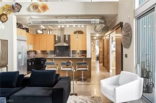 Photo #3: 2510726 Listing 