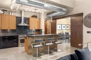 Photo #4: 2510726 Listing 