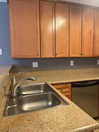 Photo #5: 2510766 Listing 