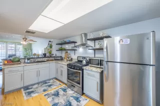 Photo #3: 2510772 Listing 