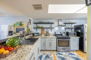 Photo #4: 2510772 Listing 