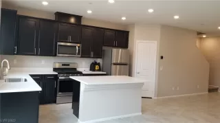 Photo #2: 2510784 Listing 