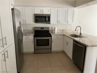 Photo #1: 2510786 Listing 