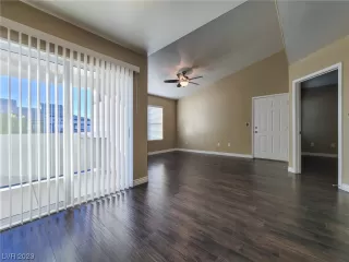 Photo #5: 2510824 Listing