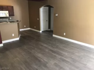 Photo #4: 2510827 Listing 