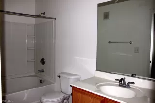 Photo #6: 2510842 Listing