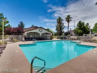 Photo #5: 2510852 Listing 