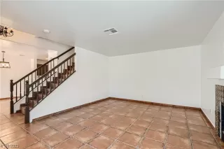 Photo #3: 2510861 Listing 