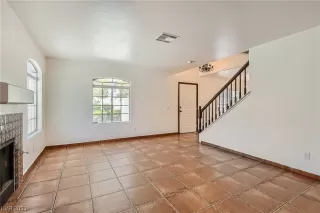 Photo #4: 2510861 Listing 